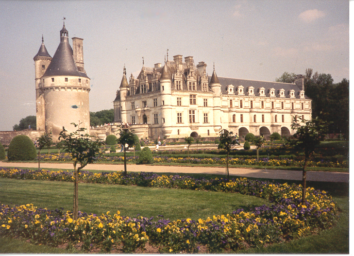 Chenonceaux in 1989 ( picture compliments of DottiM)