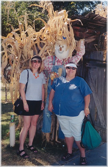 Nancy & Donna visit the Bates Nut Farm (Nov 2001)
